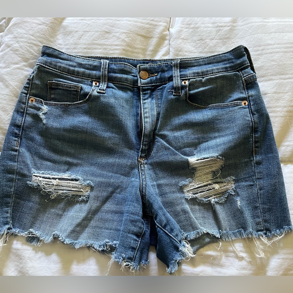 Universal thread Jean shorts- size 8, medium wash